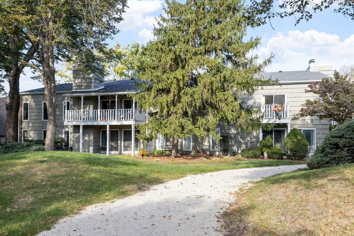 1420 Stonebridge Trail #1-3, Wheaton, IL 60189 - Image #1