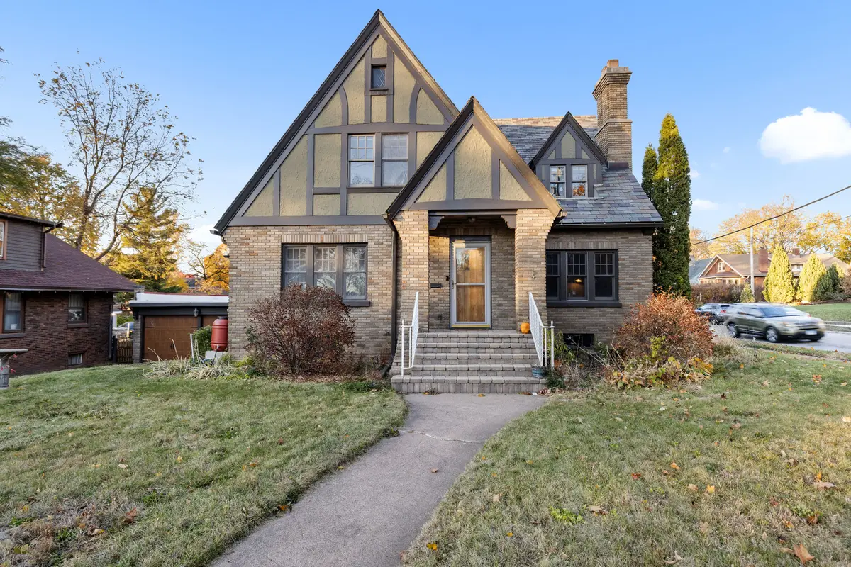 2322 E State Street, Rockford, IL 61104 - Image #1