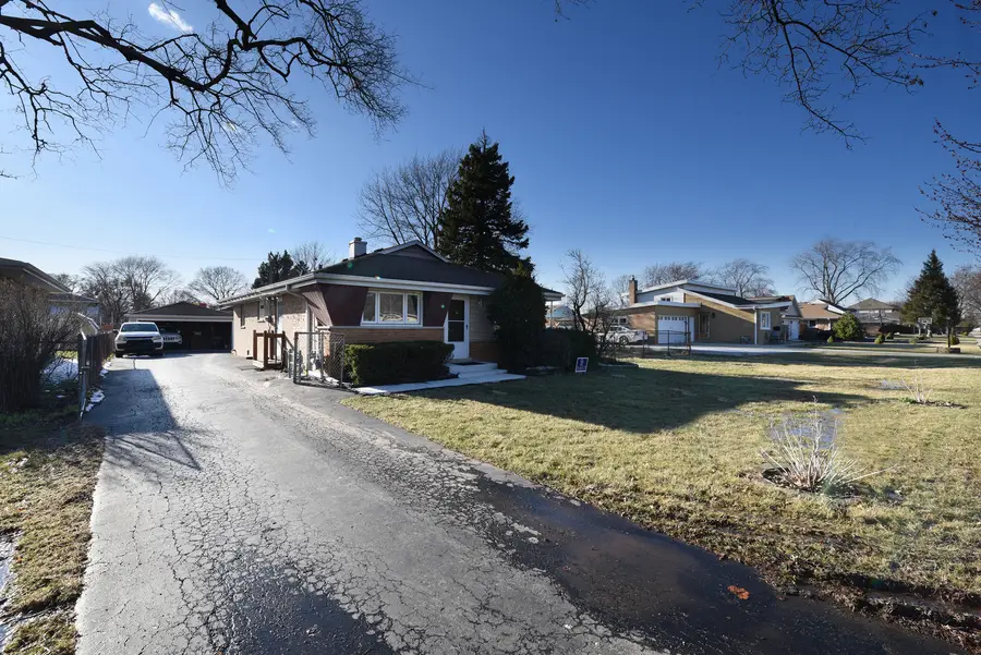 8848 Meade Avenue, Oak Lawn, IL 60453 - Image #2