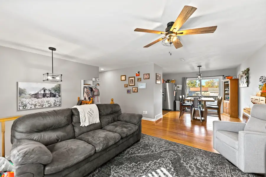 102 6th Avenue, Marengo, IL 60152 - Image #3