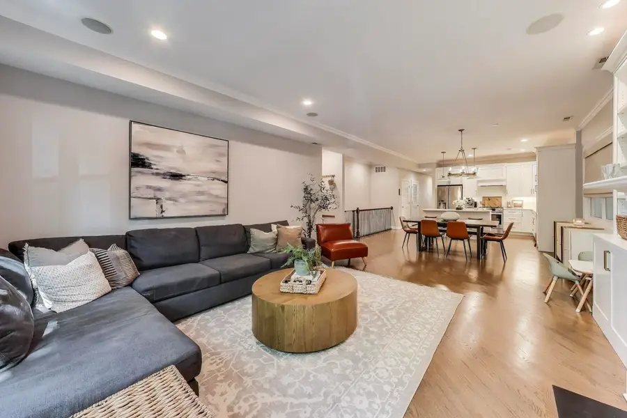 Address Withheld By Seller, Chicago, IL 60610 - Image #2