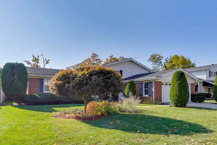 991 Wicke Avenue, Des Plaines, IL 60018 - Image #2