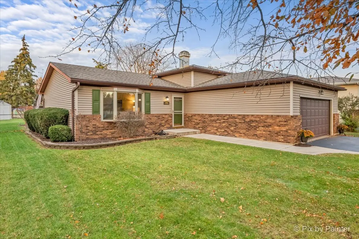 890 Greenfield Avenue, South Elgin, IL 60177 - Image #1