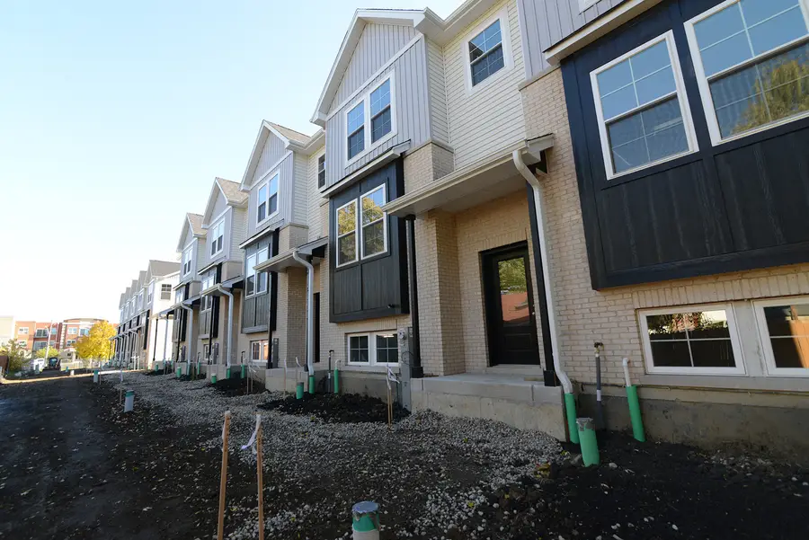 Address Withheld By Seller, Bensenville, IL 60106 - Image #2