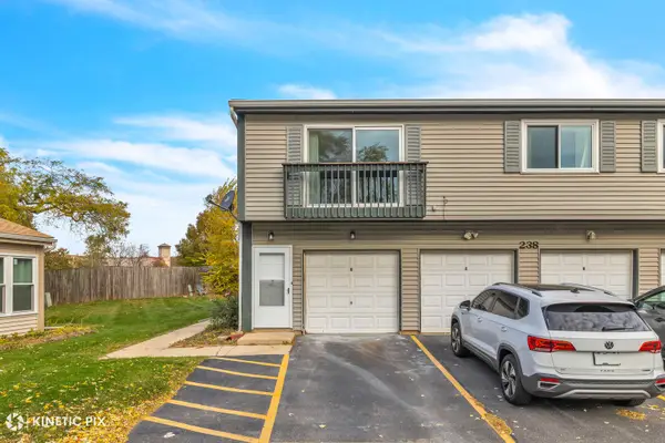 238 Algonquin Court #D, Bolingbrook, IL 60440