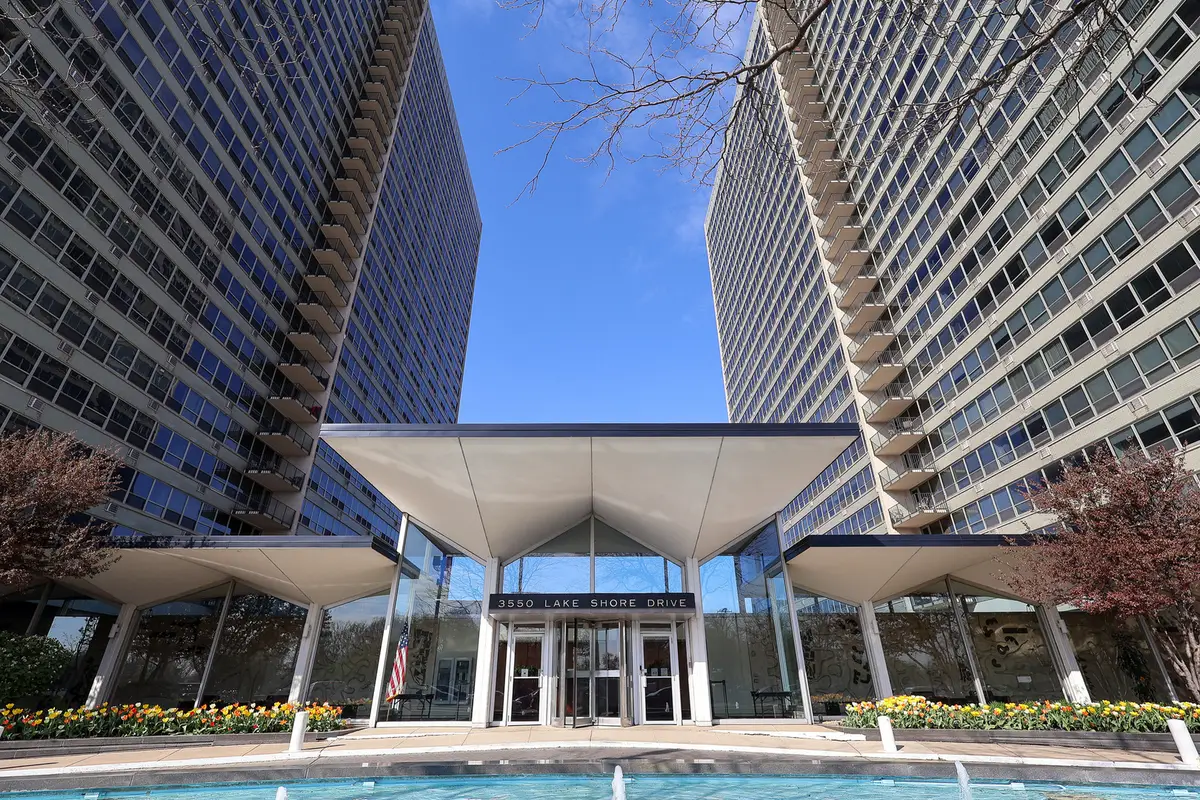 3550 N Lake Shore Drive #2615, Chicago, IL 60657 - Image #1