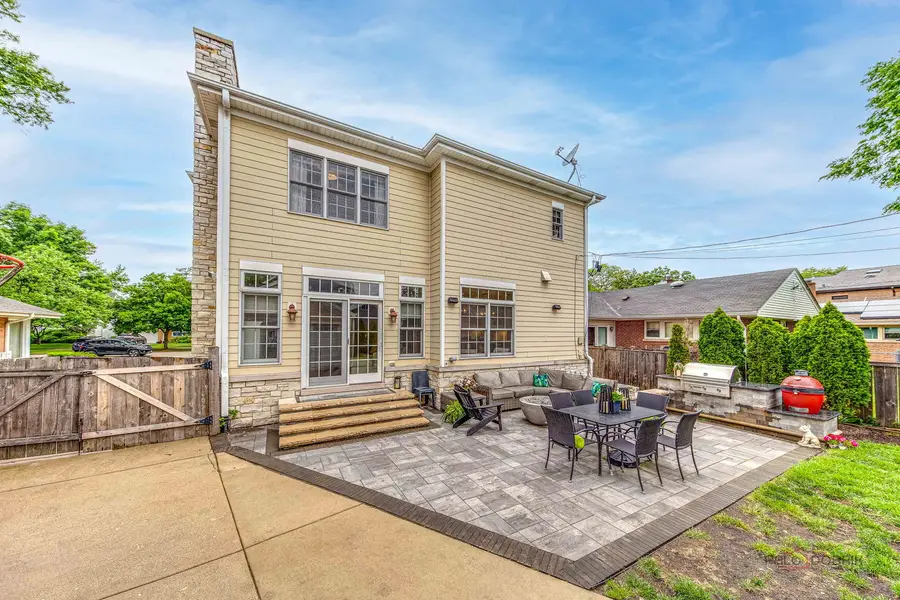 1341 Brophy Ave, Park Ridge, IL 60068 - #3