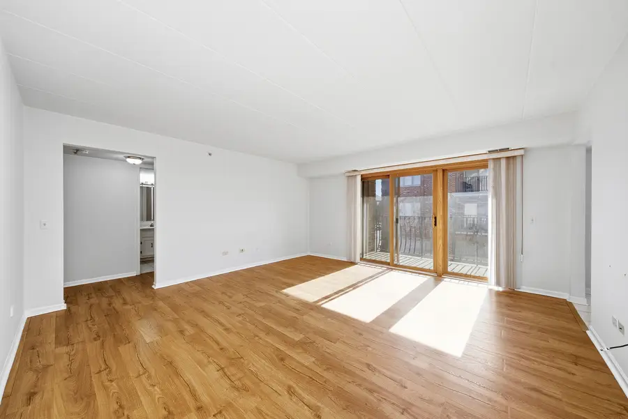 6211 W 94th Street #2SE, Oak Lawn, IL 60453 - Image #2