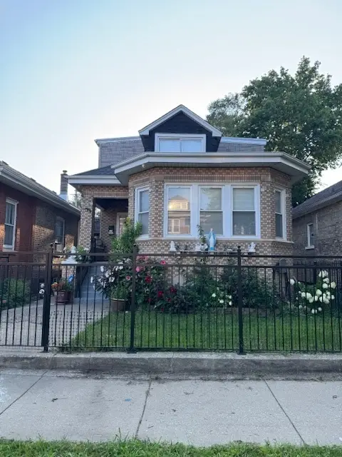 6922 S Campbell Avenue, Chicago, IL 60629