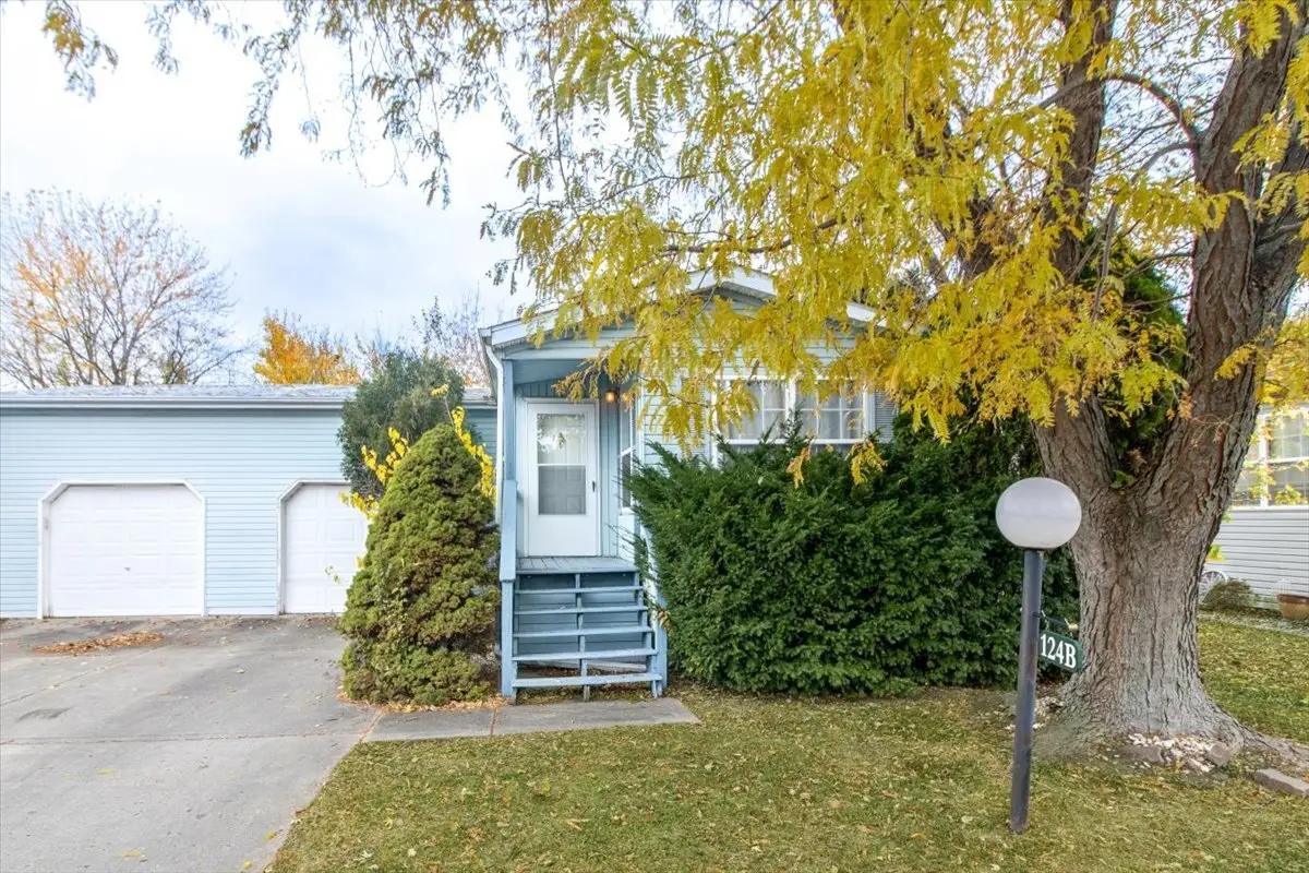 124B Cardinal Lane, Sandwich, IL 60548 - Image #1