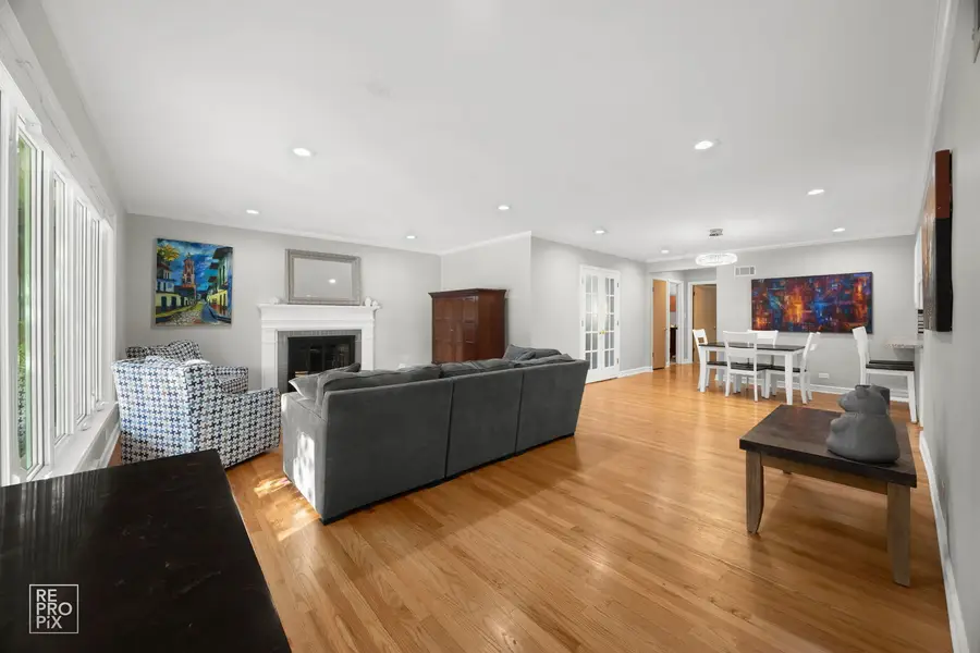 6872 N Loron Avenue, Chicago, IL 60646 - Image #2