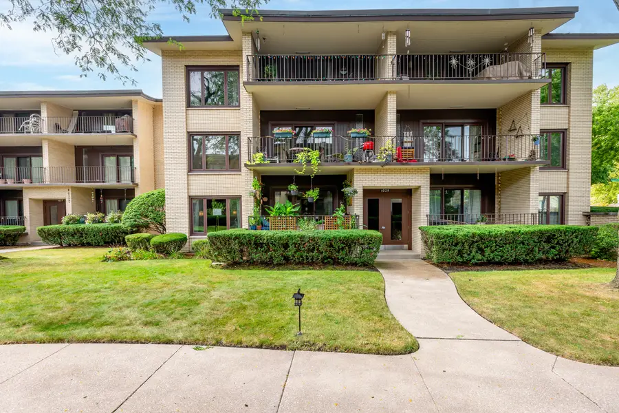 1029 Washington Boulevard #102, Oak Park, IL 60302 - Image #3