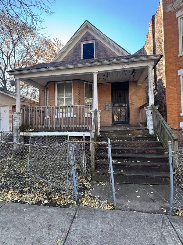 927 W 53rd Place, Chicago, IL 60609