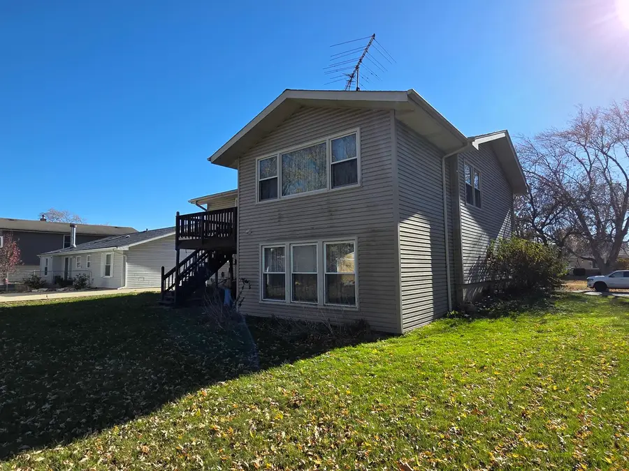 1312 W Oakmont Road, Hoffman Estates, IL 60169 - Image #2