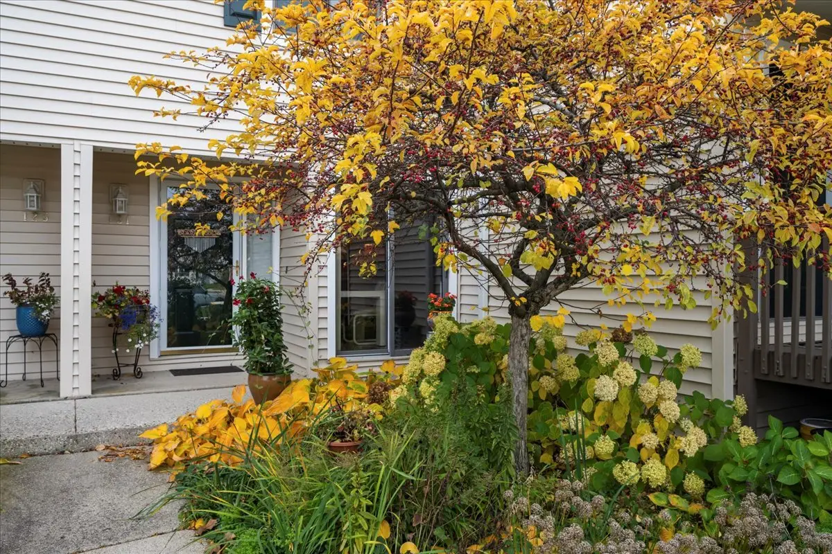 131 Autumn Court #131, Buffalo Grove, IL 60089 - Image #1