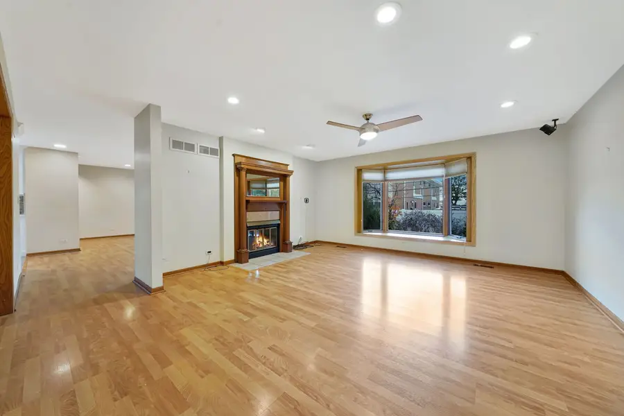 4N040 Nugent Street, Addison, IL 60101 - Image #3