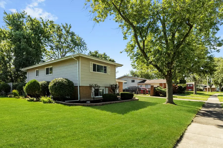 325 Indiana Street, Park Forest, IL 60466 - Image #3