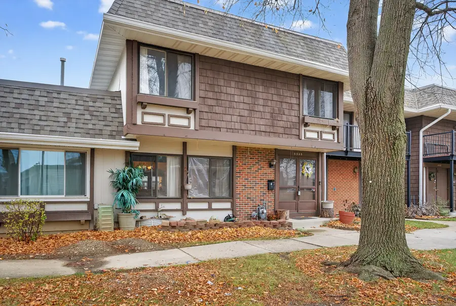 5525 Pebblebeach Drive, Hanover Park, IL 60133 - Image #2