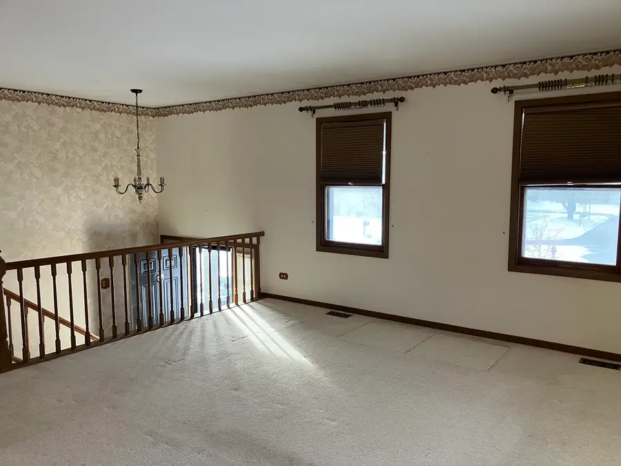 4080 Fir Court, Hoffman Estates, IL 60192 - Image #2