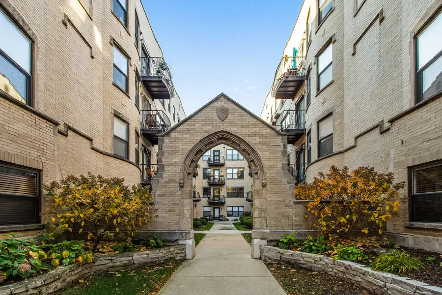 4444 N Damen Avenue #4E, Chicago, IL 60625 - Image #2