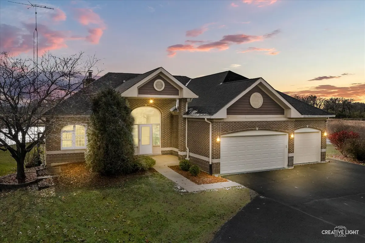 675 White Pine Circle, Lake In The Hills, IL 60156 - Image #1