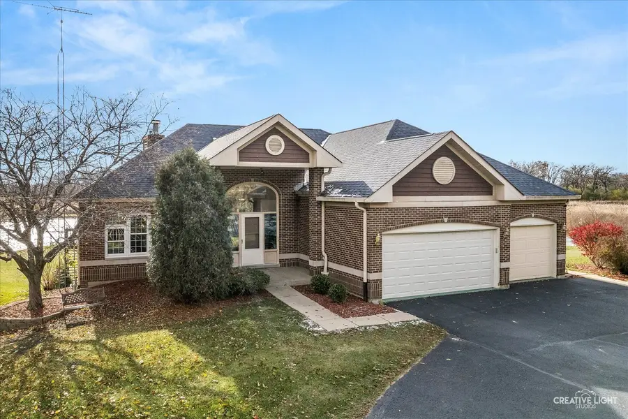675 White Pine Circle, Lake In The Hills, IL 60156 - Image #2