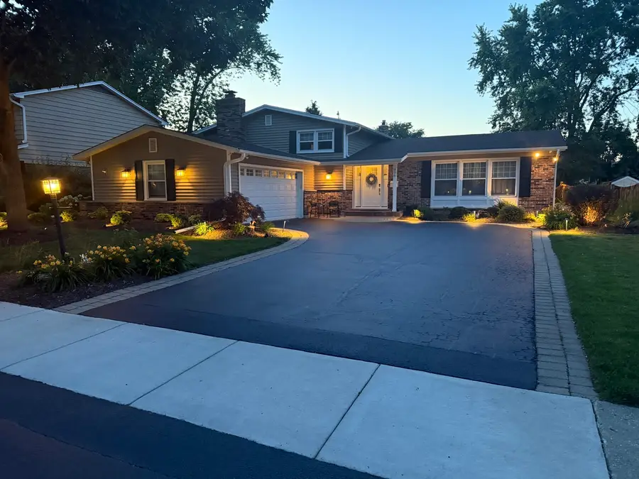 806 W Hackberry Drive, Arlington Heights, IL 60004 - Image #2