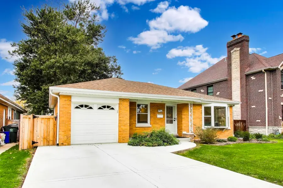 832 N Delphia Avenue, Park Ridge, IL 60068 - Image #2