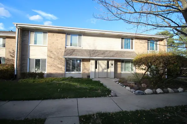1700 Robin Lane #1D, Hoffman Estates, IL 60169