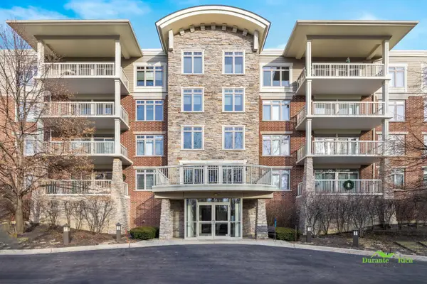 425 N Benjamin Drive #205, Vernon Hills, IL 60061