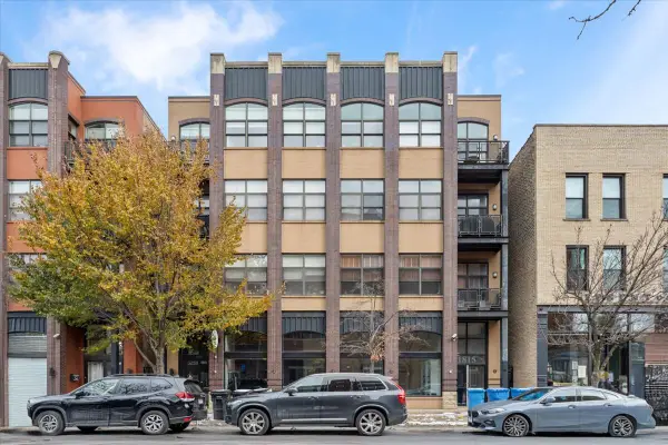 1815 N Milwaukee Avenue #402, Chicago, IL 60647
