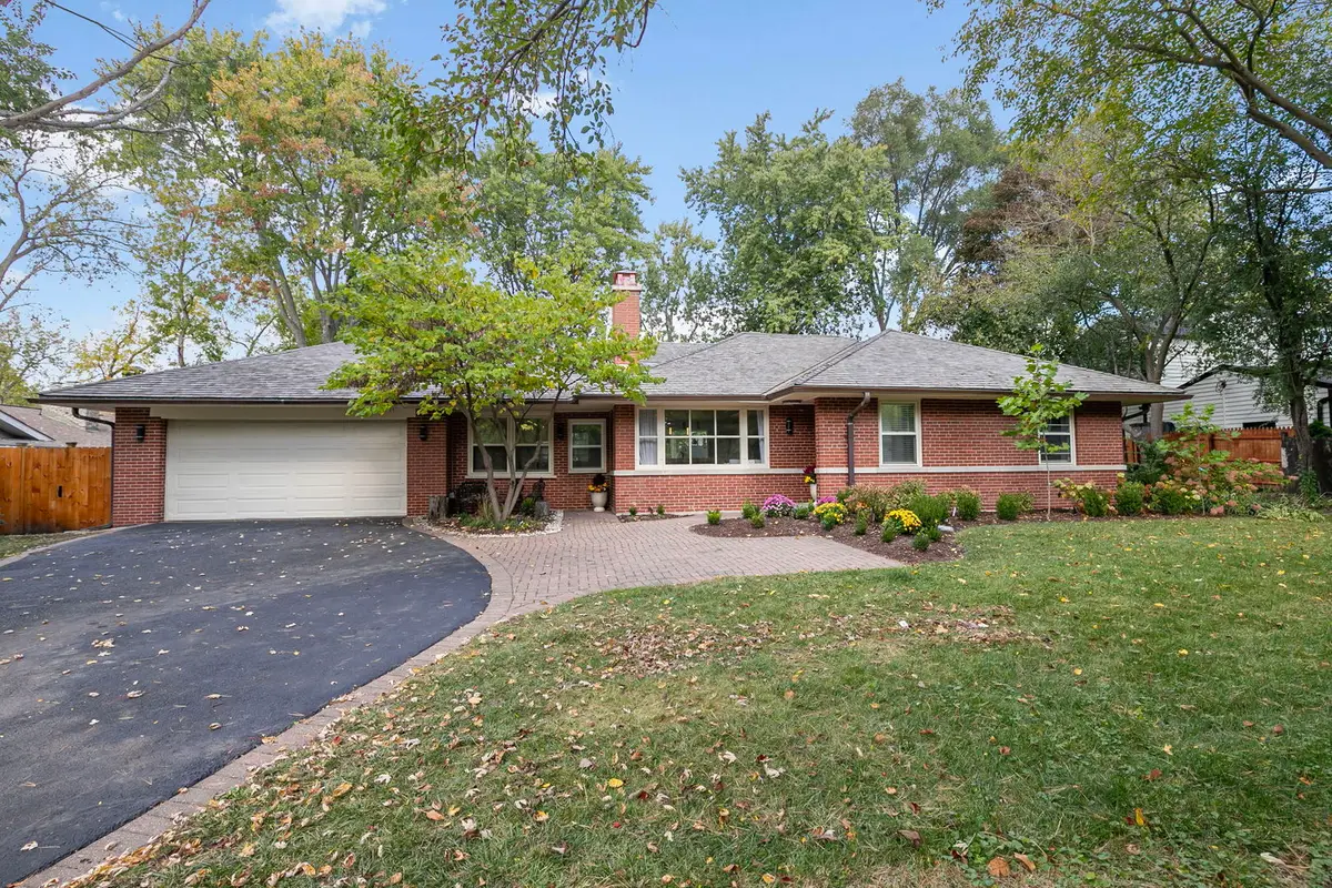 124 W Old Elm Road, Lake Forest, IL 60045 - Image #1