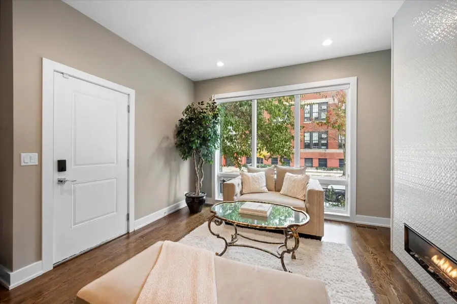3330 N Clifton Avenue #1, Chicago, IL 60657 - Image #3