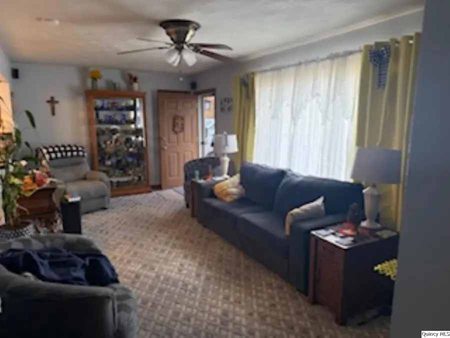 424 Noel Ct, Quincy, IL 62305 - Image #2