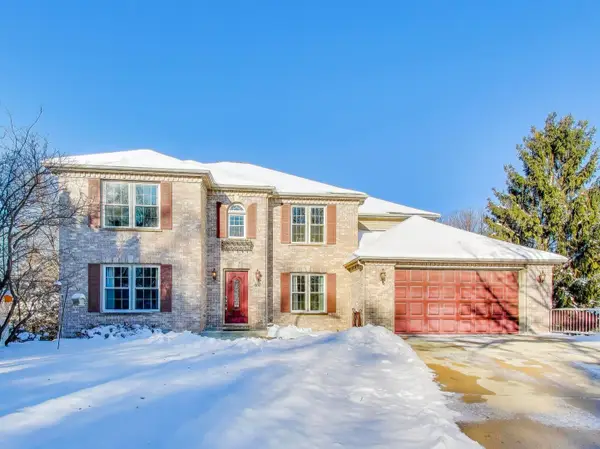 660 Robin Ridge, Elgin, IL 60123