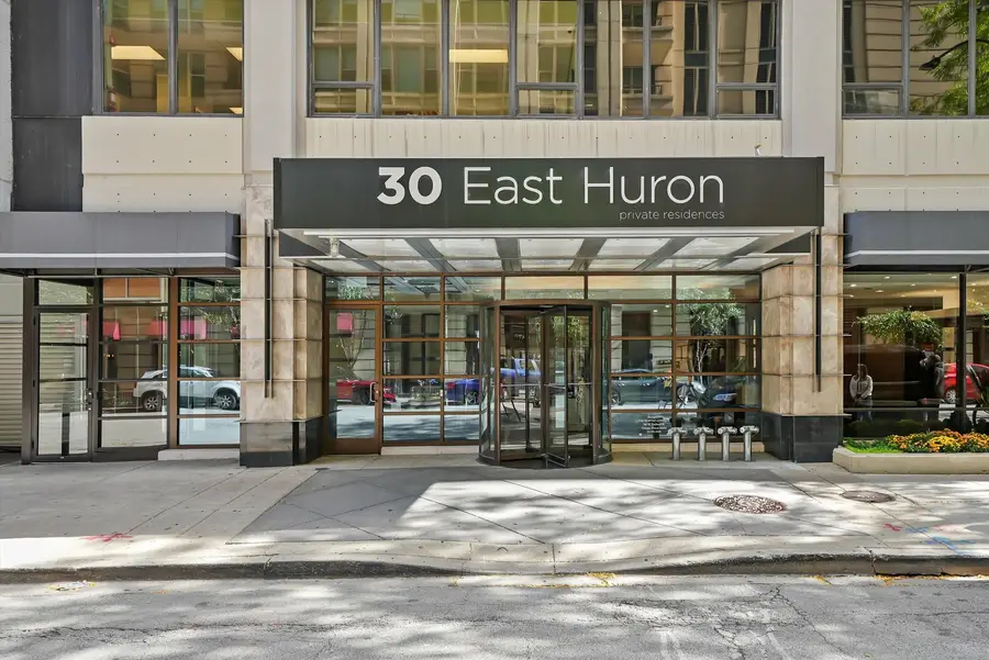 30 E Huron Street #1106, Chicago, IL 60611 - Image #2