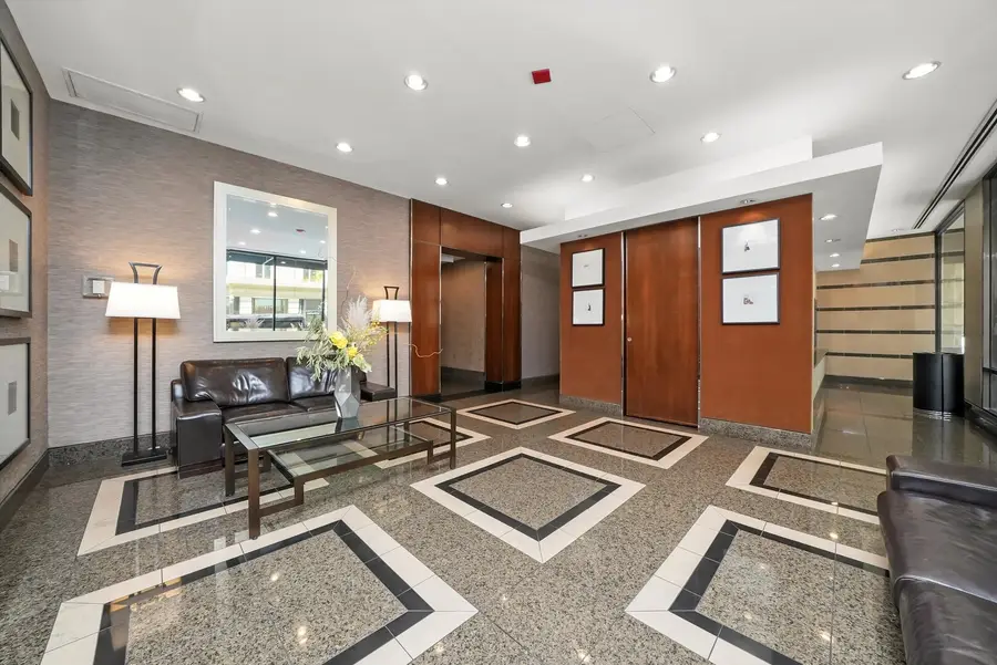 30 E Huron Street #1106, Chicago, IL 60611 - Image #3