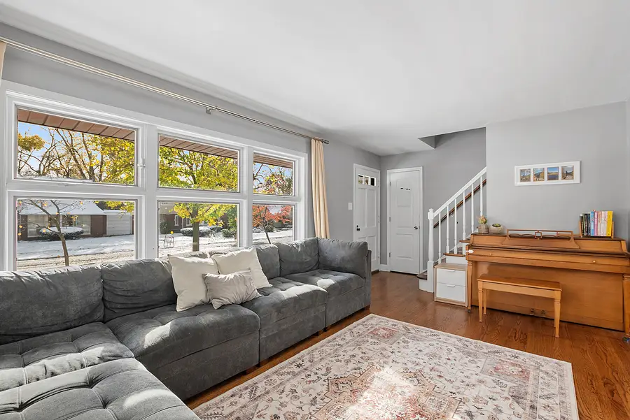 18418 Clyde Road, Homewood, IL 60430 - Image #3