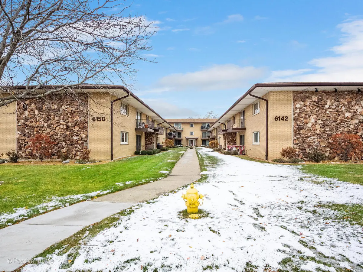 6148 Kensington Avenue #1A, Countryside, IL 60525 - Image #1
