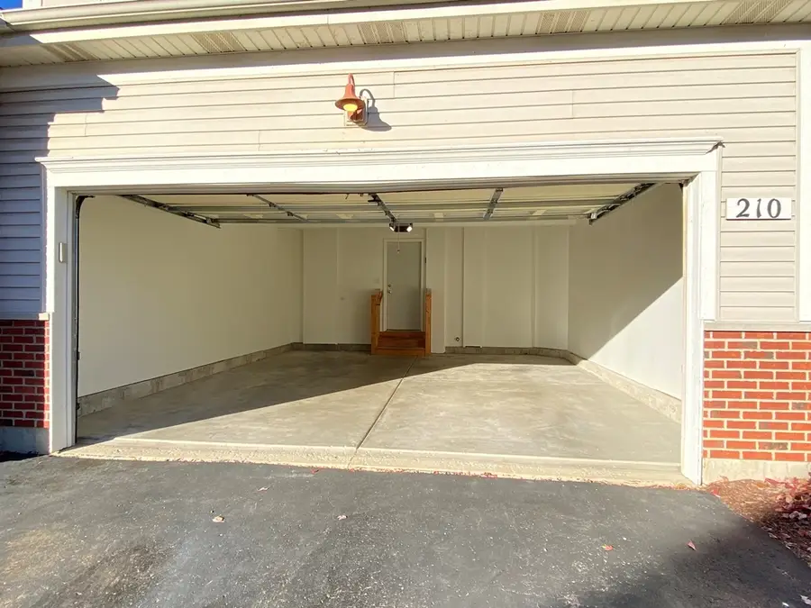 210 Dorset Avenue, Oswego, IL 60543 - Image #2