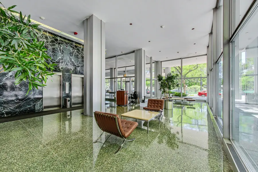 2400 N Lakeview Avenue #310, Chicago, IL 60614 - Image #3