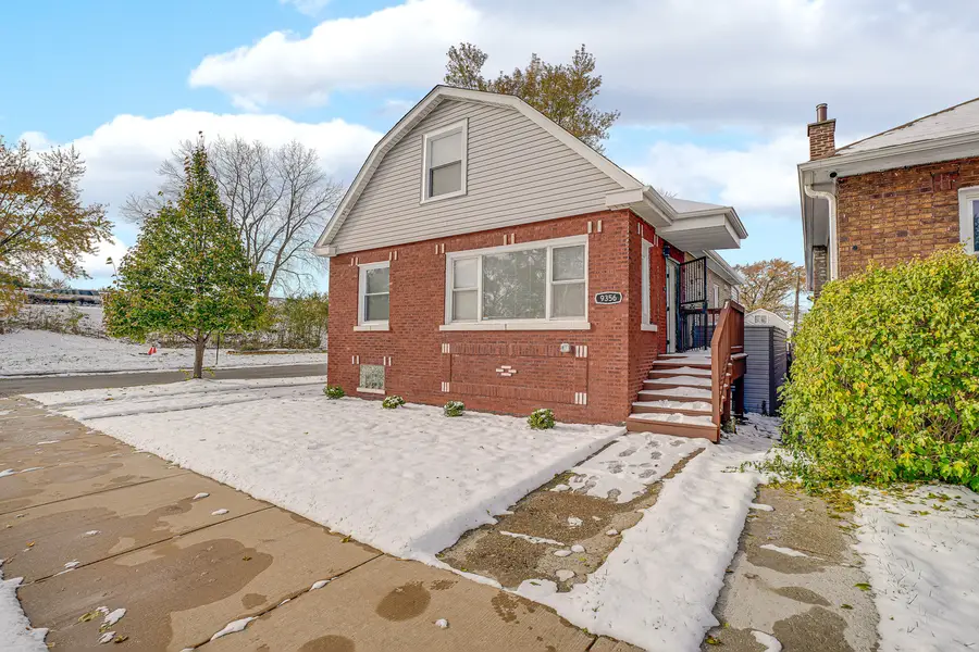 9356 S Manistee Avenue, Chicago, IL 60617 - Image #3