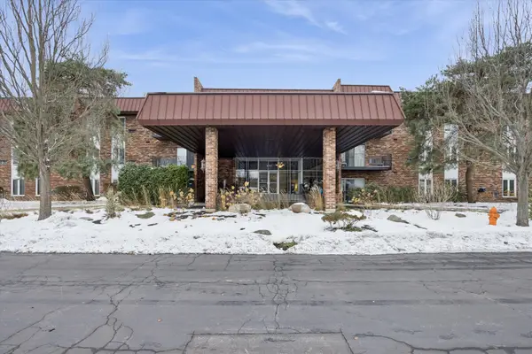 1041 W Ogden Avenue #320, Naperville, IL 60563