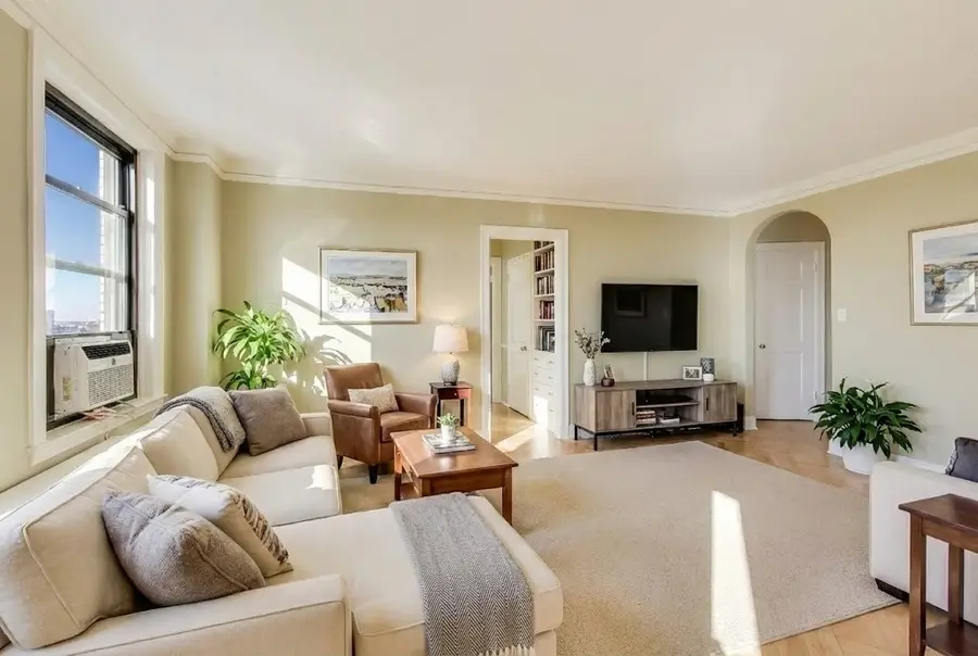 2000 N Lincoln Park West Avenue #1404, Chicago, IL 60614 - Image #3