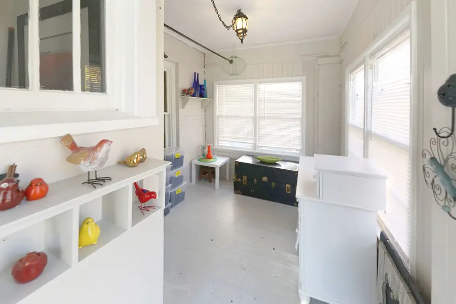 149 S Gladstone Avenue, Aurora, IL 60506 - Image #2