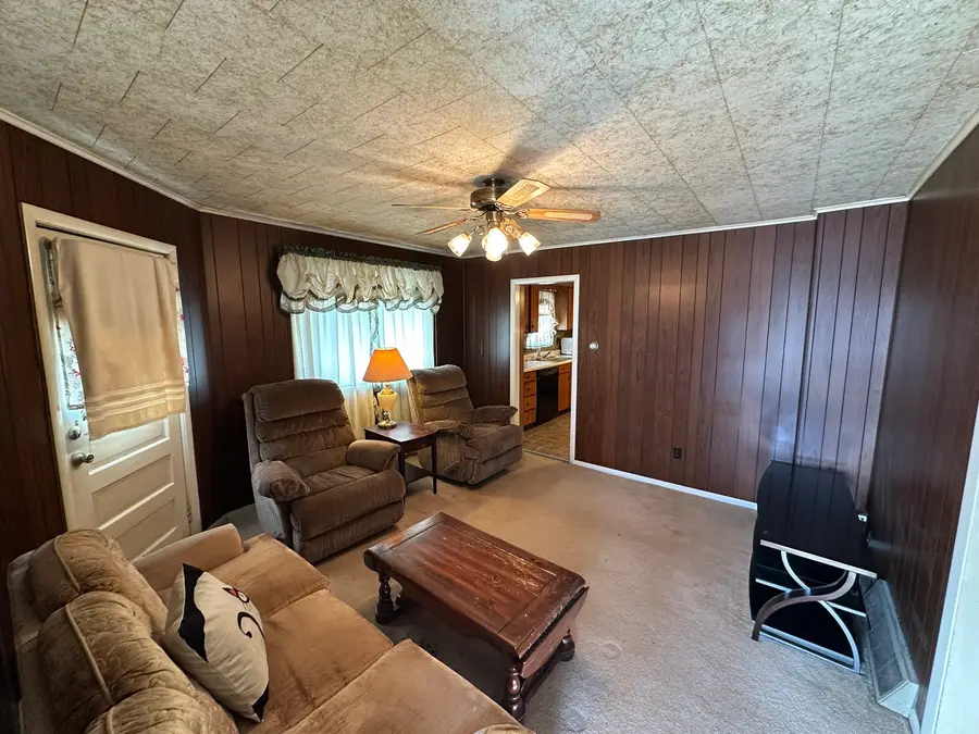 904 E Bridge Street, Streator, IL 61364 - Image #2