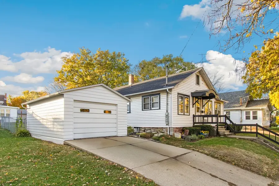 1017 S Galena Avenue, Dixon, IL 61021 - Image #2