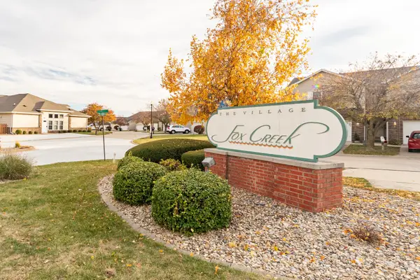 18 Misty Lane, Bloomington, IL 61705