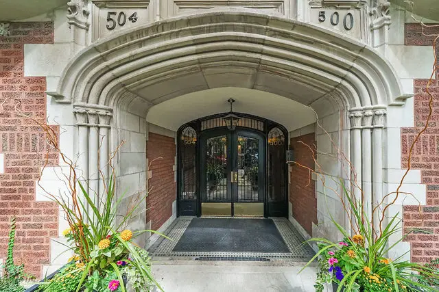500 W Barry Avenue #2E, Chicago, IL 60657 - Image #2