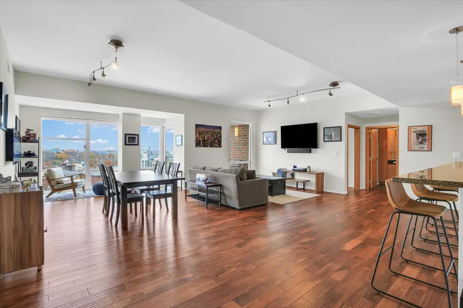 301 N Neil Street #708, Champaign, IL 61820 - Image #2